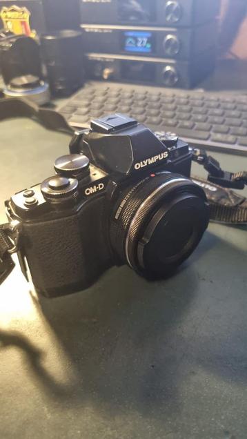 Olympus OM-D E-M10 (minder dan 2500 clicks!) beschikbaar voor biedingen
