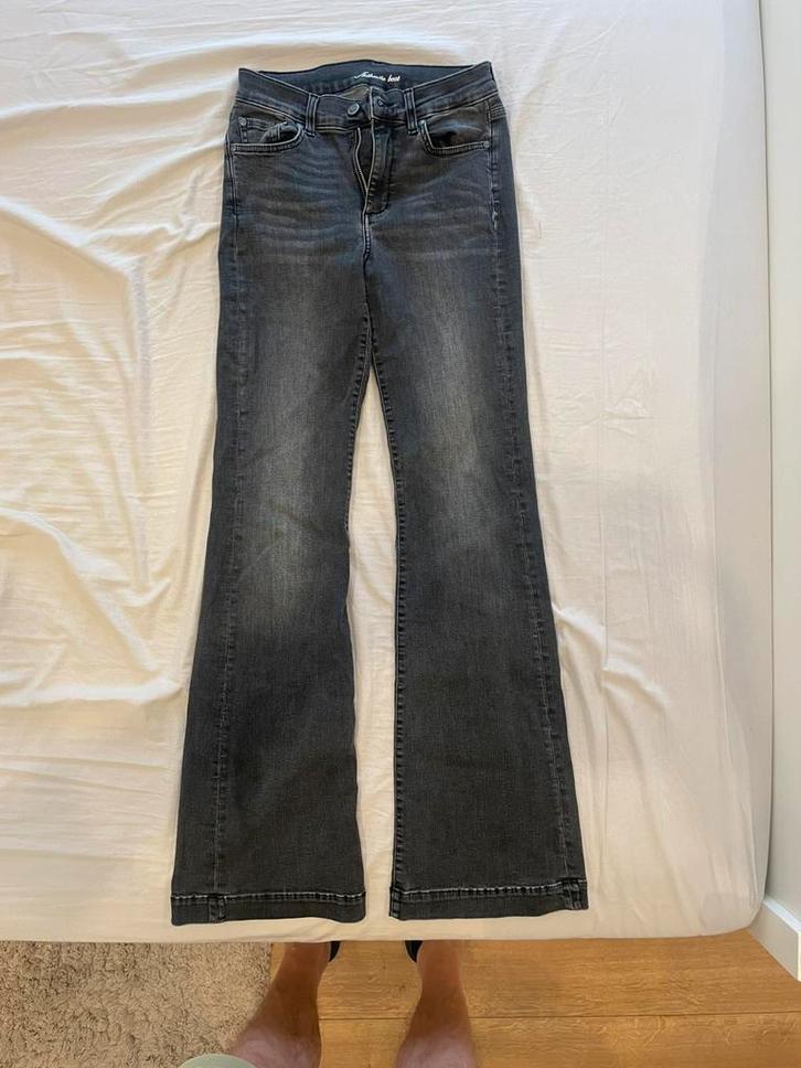 Mooie damesjeans Liu Jo, Kleding | Dames, Spijkerbroeken en Jeans, Zo goed als nieuw, Ophalen