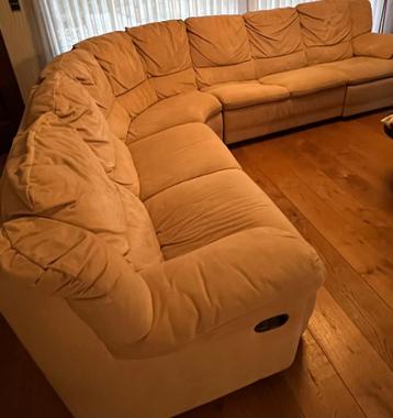 Beige hoeksalon Alcantara 280x260 zeer goede staat  beschikbaar voor biedingen