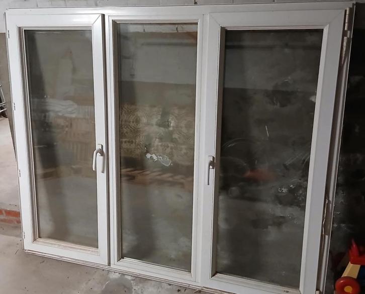 Groot wit raam 185x153, Doe-het-zelf en Bouw, Glas en Ramen, Gebruikt, Gevelraam of Ruit, 120 tot 160 cm, 160 cm of meer, Dubbelglas