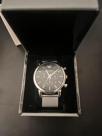 Montre Emporio Armani neuve – cadran noir & bracelet acier beschikbaar voor biedingen