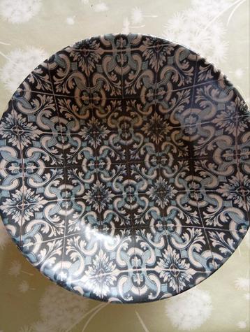 Servies met patroon beschikbaar voor biedingen
