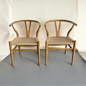 2 eetkamerstoelen met natuurlijke handgewoven zitting beschikbaar voor biedingen