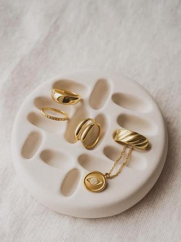 Mooi potje voor je ringen en interieur beschikbaar voor biedingen