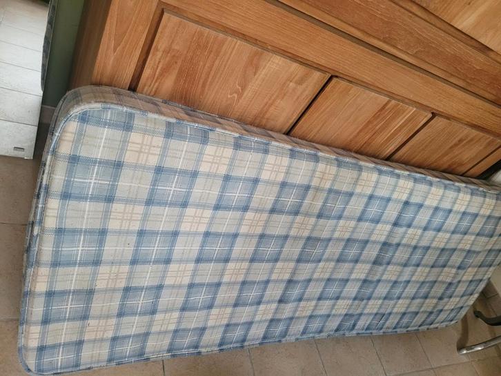 Gratis 1 persoons matras, Tuin en Terras, Tuinmeubel-accessoires, Ophalen