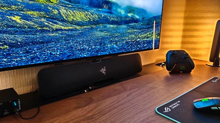 Razer leviathan + subwoofer, Informatique & Logiciels, Enceintes Pc, Comme neuf