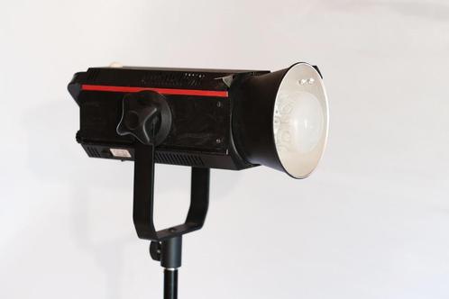 ELFO 600 ws studioflitser, TV, Hi-fi & Vidéo, Photo | Studio photo & Accessoires, Utilisé, Lampe ou Kit de flash, Enlèvement ou Envoi