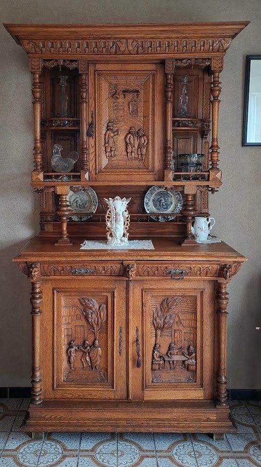 Deux armoires Breughel anciennes de style malinois, Antiquités & Art, Antiquités | Meubles | Armoires, Enlèvement