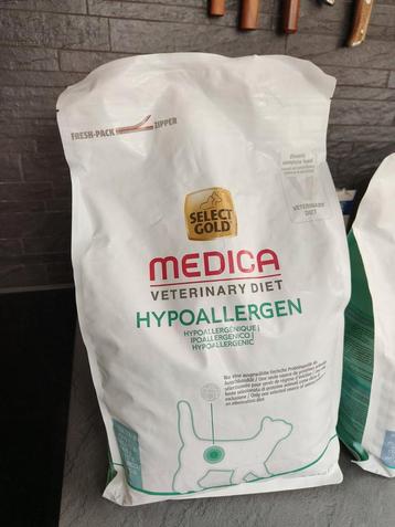 Medica hypoallergeen voer voor katten beschikbaar voor biedingen