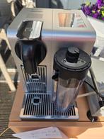 Koffiemachine nespresso, Elektronische apparatuur, Koffiezetapparaten, Ophalen, Koffiemachine, Zo goed als nieuw, Koffiepads en cups