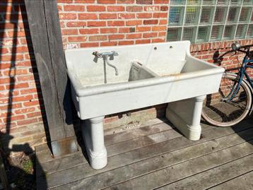 Oude wasbak met voet, Enlèvement, Utilisé