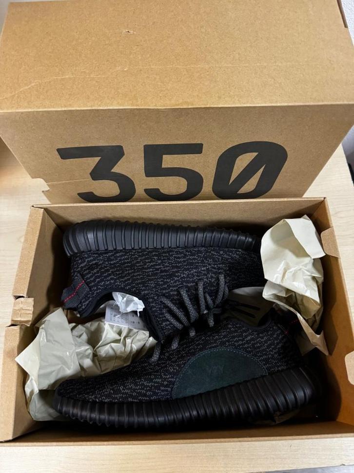 Adidas Yeezy Boost 350 Pirate Black - Maat 40 2/3 Nieuw, Kleding | Heren, Schoenen, Nieuw, Sneakers, Zwart, Ophalen of Verzenden