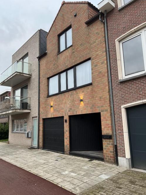 Ruime gezellige woning Te koop - Merksem, Immo, Huizen en Appartementen te koop, Provincie Antwerpen, tot 200 m², Tussenwoning
