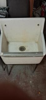 Porceleinen lavabo, Ophalen