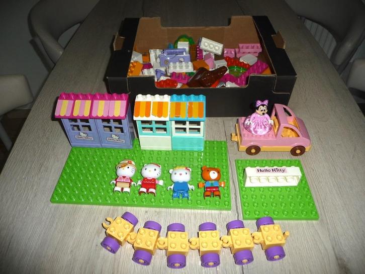 Hello Kitty set + Minie + 2 bouwplaten, Kinderen en Baby's, Speelgoed | Educatief en Creatief, Gebruikt, Bouwen, Ontdekken, Ophalen of Verzenden