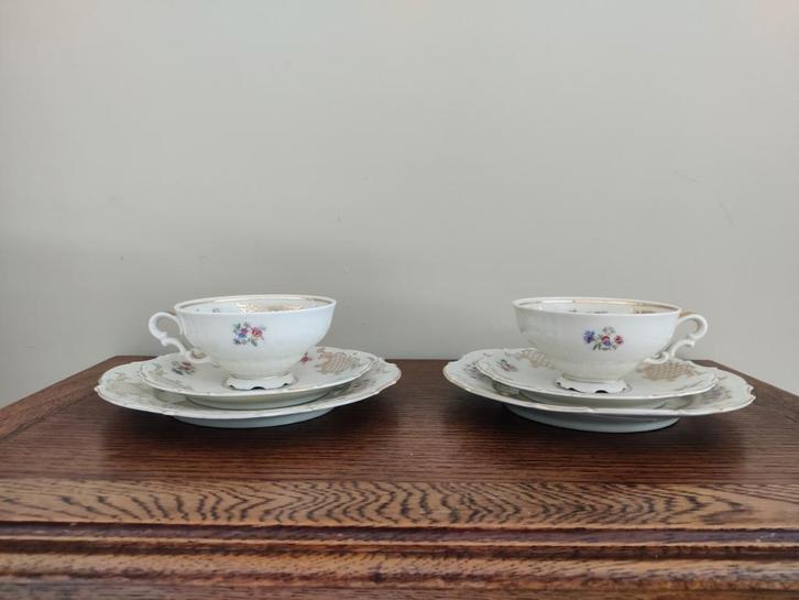 Antiek dessert-serviesje met bloemetjes en goudverf, Antiek en Kunst, Antiek | Servies compleet, Ophalen of Verzenden