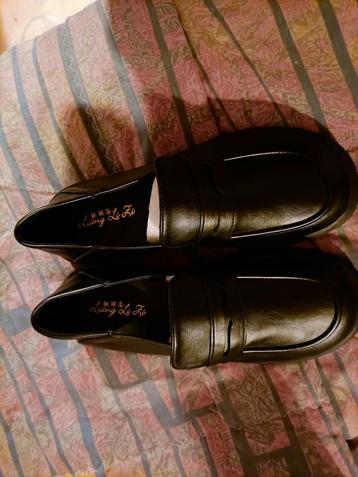 Chaussures noires neuves 