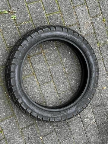 Oude motorbanden - ideaal voor showmotoren / oldtimers beschikbaar voor biedingen