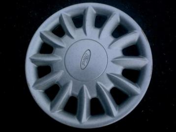 Wieldoppen Ford Fiesta Escort  13 en14 inch beschikbaar voor biedingen