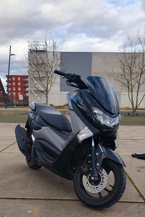 Yamaha nmax 125cc 8.600km 2017 black, Motos, Motos | Yamaha, Particulier, Scooter, Enlèvement