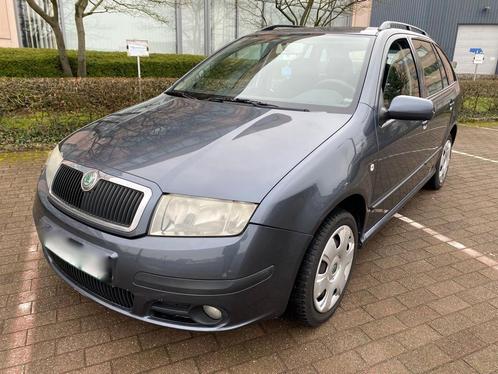 Skoda fabia 1.4 tdi 1er main carnet complet, Auto's, Skoda, Particulier, Fabia, ABS, Airbags, Airconditioning, Boordcomputer, Centrale vergrendeling