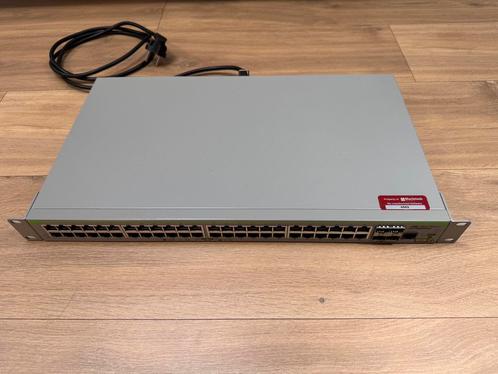 Netwerkswitch 52 poorts, Computers en Software, Netwerk switches, Zo goed als nieuw, Ophalen