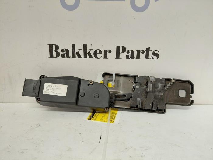 Sluithulpmotor achterklep van een Audi Q5, Auto-onderdelen, Carrosserie, Audi, Gebruikt, 3 maanden garantie