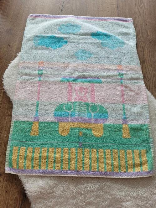 Vintage nieuwe badhanddoek Santens voor baby´s / kinderen, Huis en Inrichting, Badkamer | Badtextiel en Accessoires, Nieuw, Handdoek