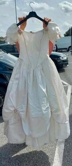 trouwkleed / prinsessenjurk beschikbaar voor biedingen