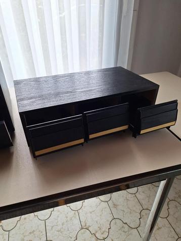 Vintage opbergsystemen voor cassettebandjes beschikbaar voor biedingen