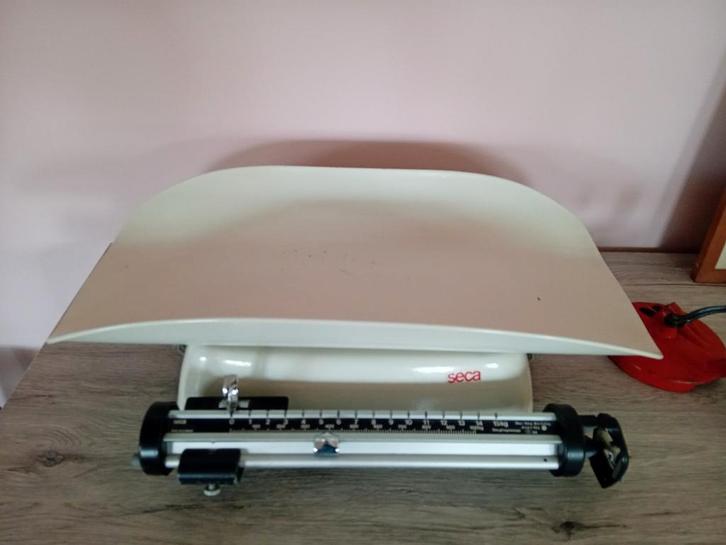 Pèse-bébé rétro vintage. SECA, Electroménager, Solarium, Banc solaire & Bronzage facial, Enlèvement ou Envoi