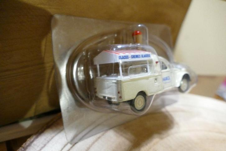 Miniatures Citroën 2 CV 1/43, Hobby & Loisirs créatifs, Voitures miniatures | 1:43, Comme neuf, Voiture, Autres marques, Enlèvement ou Envoi