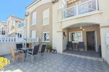 Gelijkvloerse bungalow met ruim terras in  Altos de la Bahia beschikbaar voor biedingen