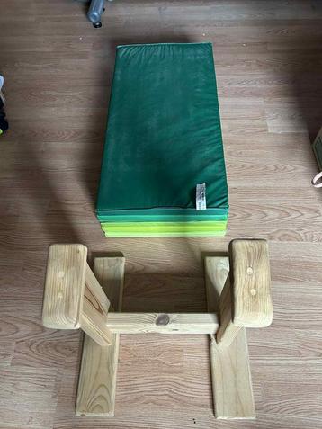 Paaltjes + mat beschikbaar voor biedingen