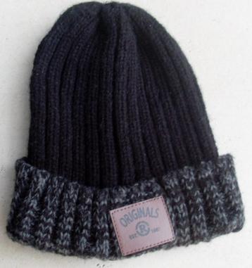 Damesmuts beschikbaar voor biedingen