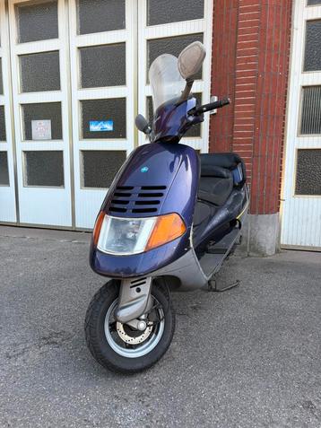 Piaggio Hexagon EX150CC beschikbaar voor biedingen