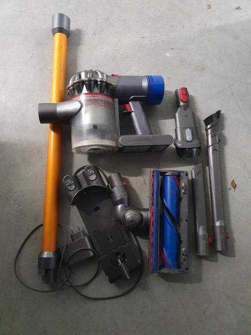 Dyson v8 Absolute steelstofzuiger met nieuwe accu, Elektronische apparatuur, Stofzuigers, Zo goed als nieuw, Ophalen of Verzenden