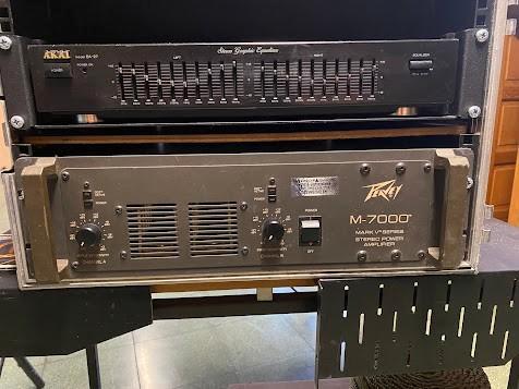 peavey versterker M-7000 in flightcase, Muziek en Instrumenten, Versterkers | Bas en Gitaar, Gebruikt, 100 watt of meer, Ophalen