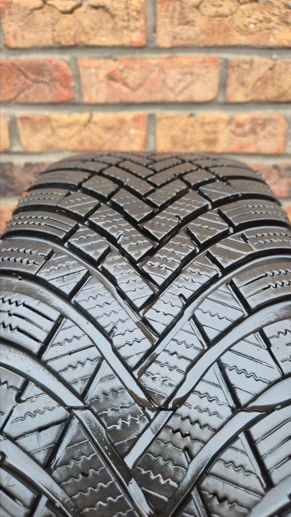 2 Pneus hiver 205 45 17 88V runflat, Auto-onderdelen, Banden en Velgen, Band(en), Winterbanden, Ophalen