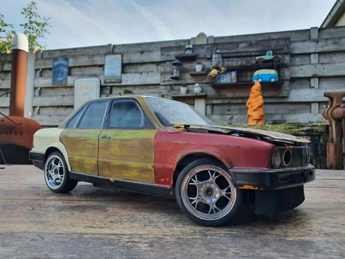 Bmw e30 custom build 1.10 ratcar drifter, Hobby & Loisirs créatifs, Modélisme | Radiocommandé & Téléguidé | Voitures, Électro