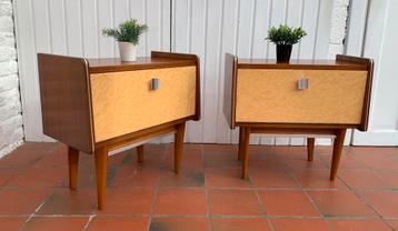 Vintage Scandinavische nachtkastjes beschikbaar voor biedingen