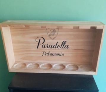 Porte bouteilles d'huiles en bois beschikbaar voor biedingen