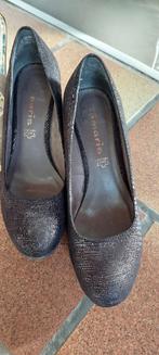 2 paires de chaussures femme à donner, Vêtements | Femmes, Chaussures, Enlèvement ou Envoi, Porté