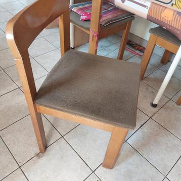 5 retro stoelen in gebruikte staat beschikbaar voor biedingen