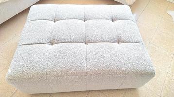 🌸 MOET WEG !! SPLINTERNIEUWE grote zachte poef kleur Pearl
 beschikbaar voor biedingen
