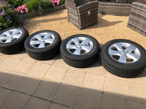 Volvo velgen 17 inch met winterbanden, Auto-onderdelen, Banden en Velgen, Velg(en), Winterbanden, 17 inch, Ophalen