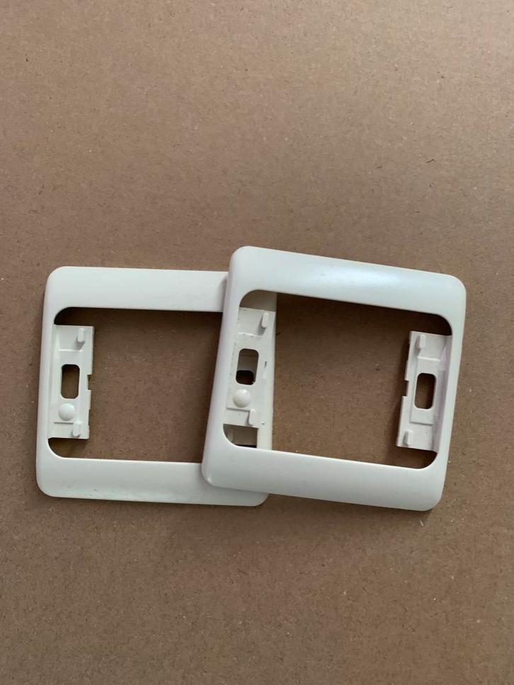 Niko PR20 ivoor, Doe-het-zelf en Bouw, Elektriciteit en Kabels, Gebruikt, Schakelaar, Ophalen