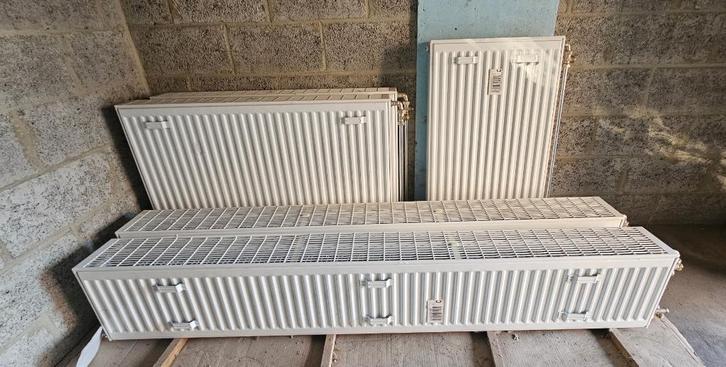 radiatoren 3 stuks, Doe-het-zelf en Bouw, Verwarming en Radiatoren, Gebruikt, Radiator, 800 watt of meer, 30 tot 80 cm, 60 tot 150 cm