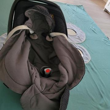Maxi-cosi Pebbles beschikbaar voor biedingen
