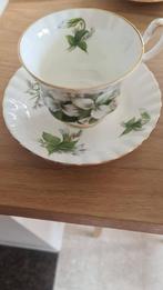 Kopje met schotel Royal Albert Vintage, Antiek en Kunst, Antiek | Servies los, Ophalen